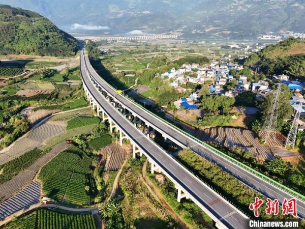 明道配资 中缅印度洋新通道临清高速公路通车